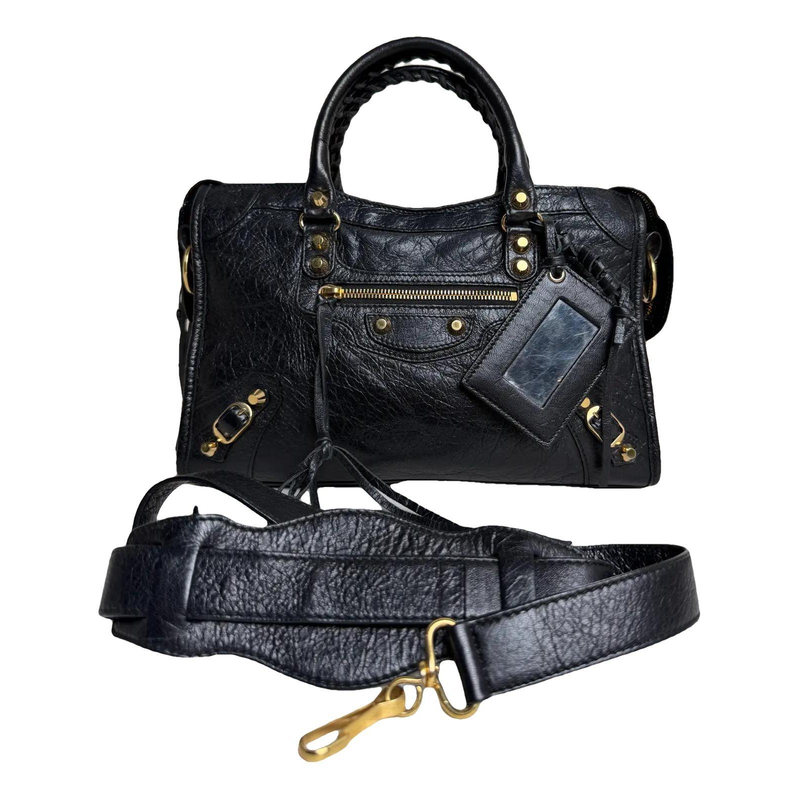 City leather crossbody bag