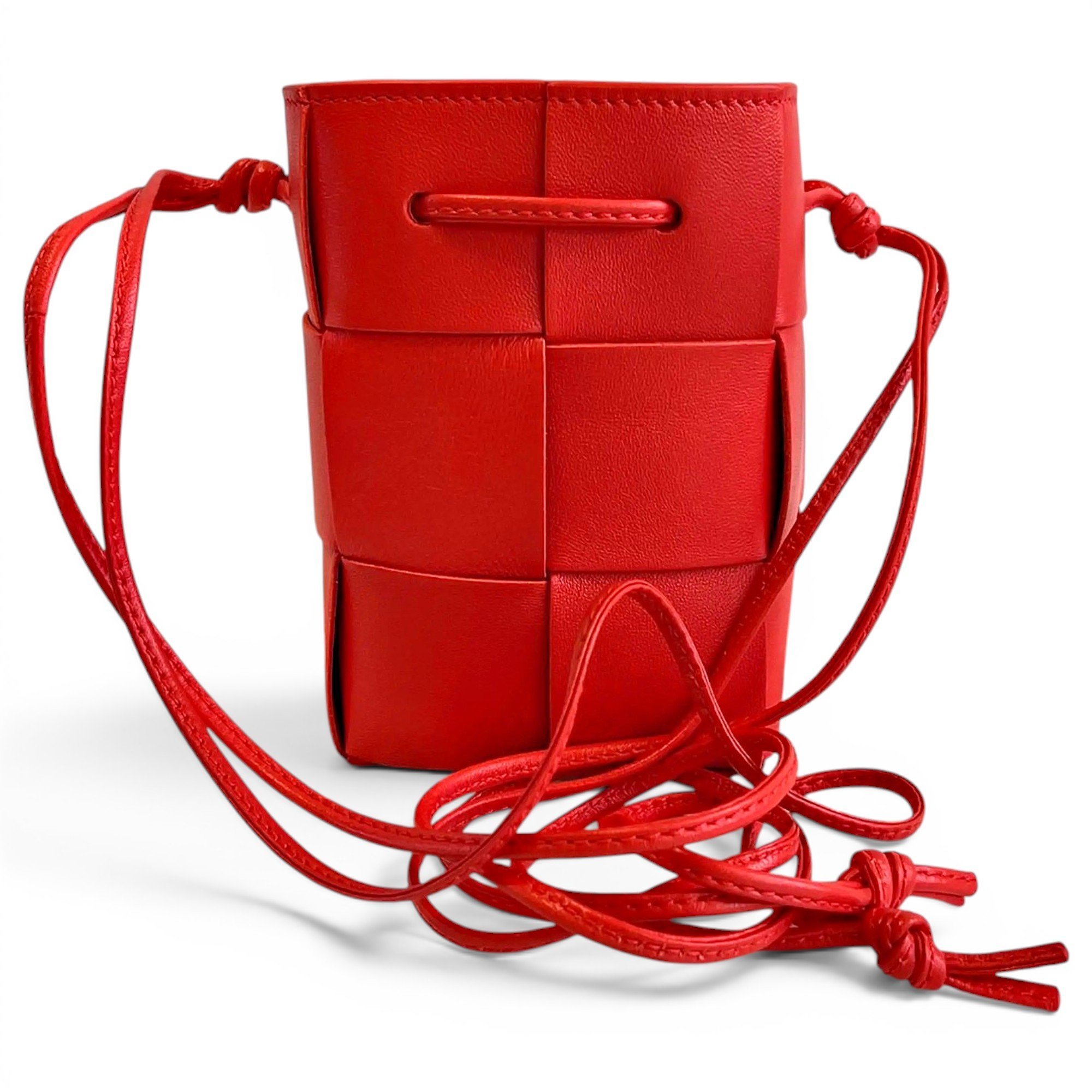 Cassette Bucket leather crossbody bag