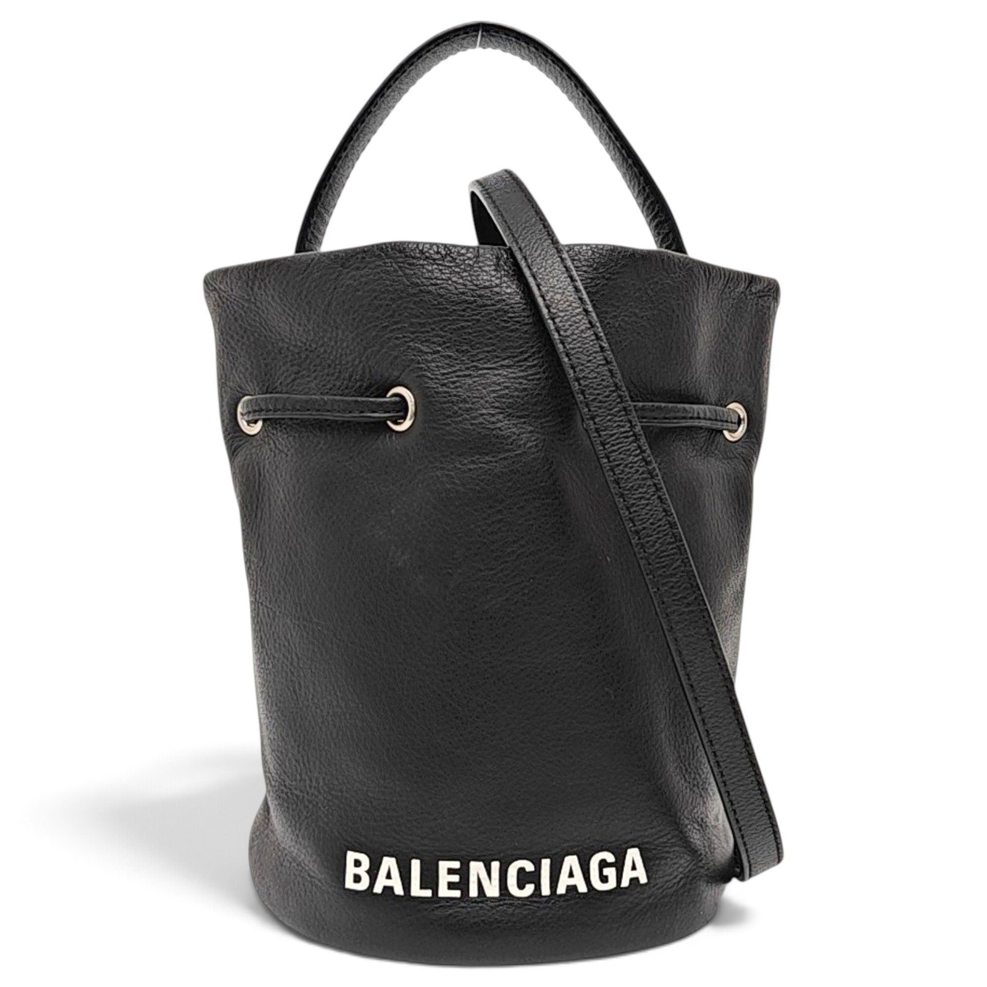 Everyday leather handbag