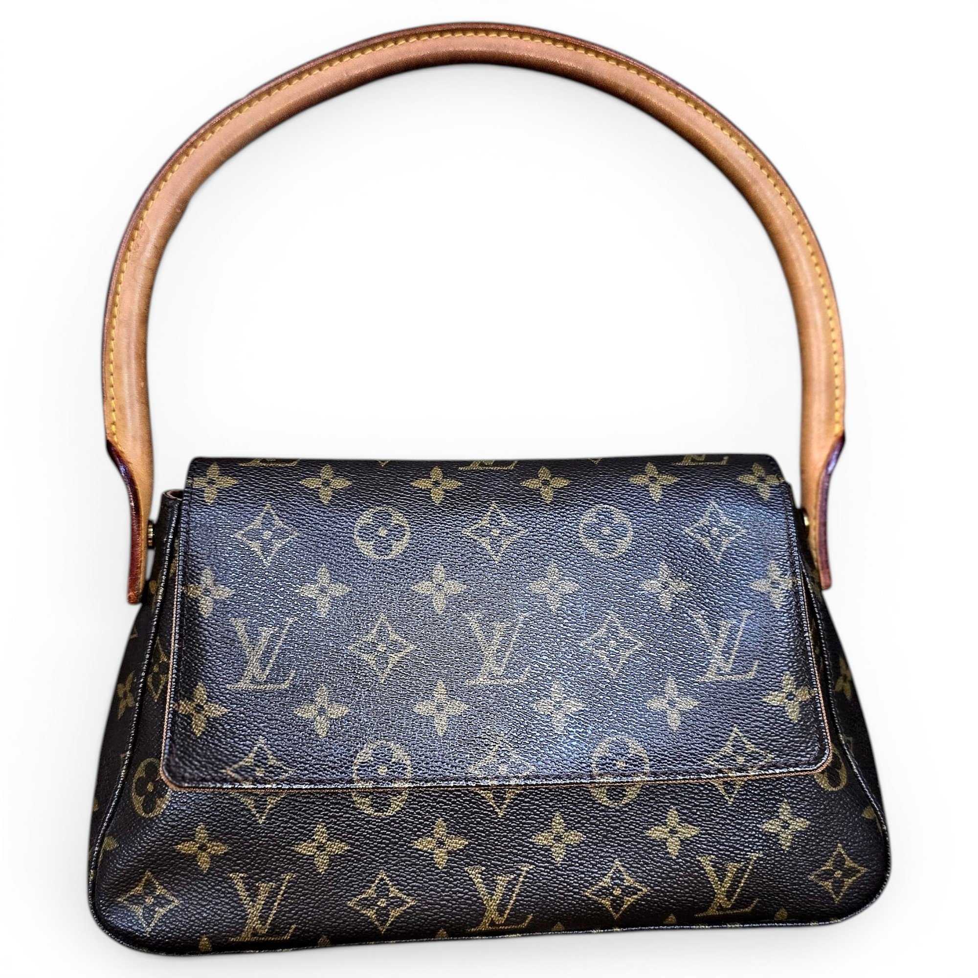 Looping leather handbag