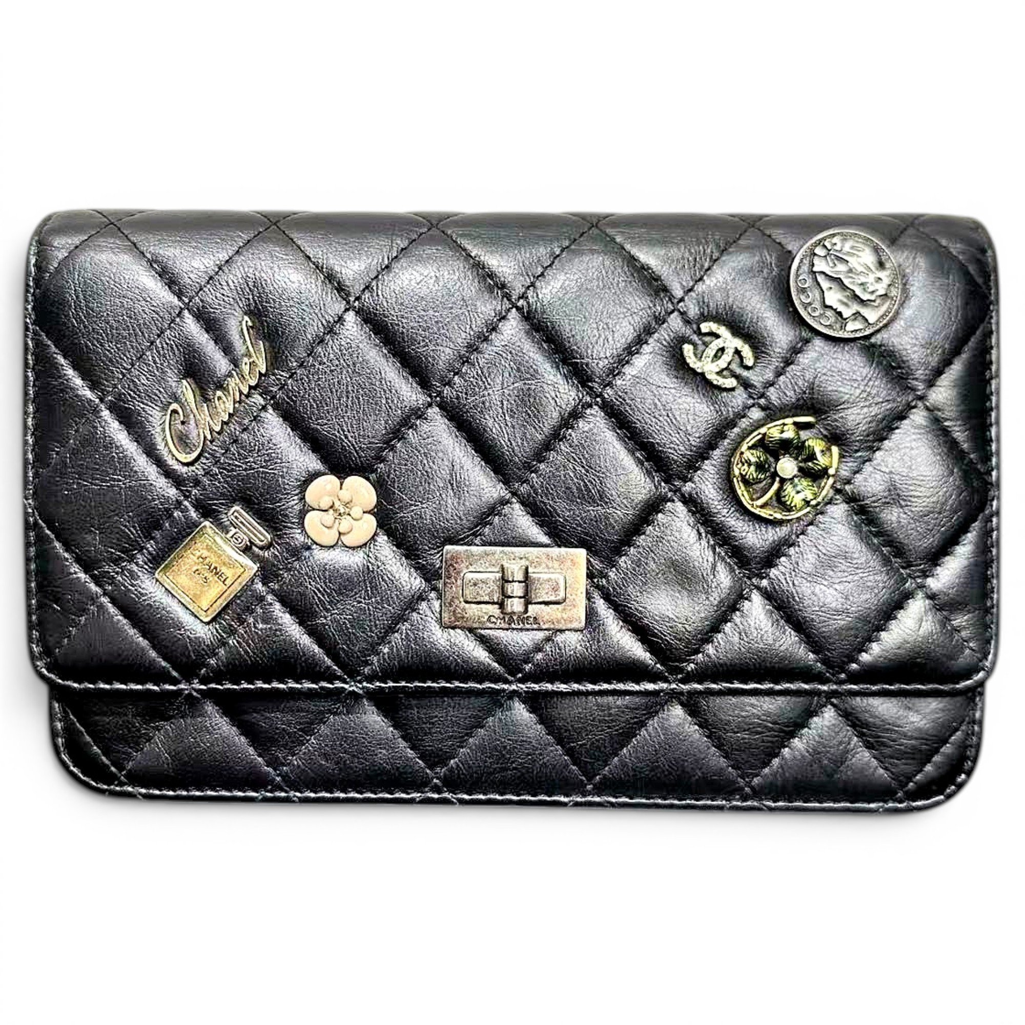 Wallet On Chain Timeless/Classique leather crossbody bag