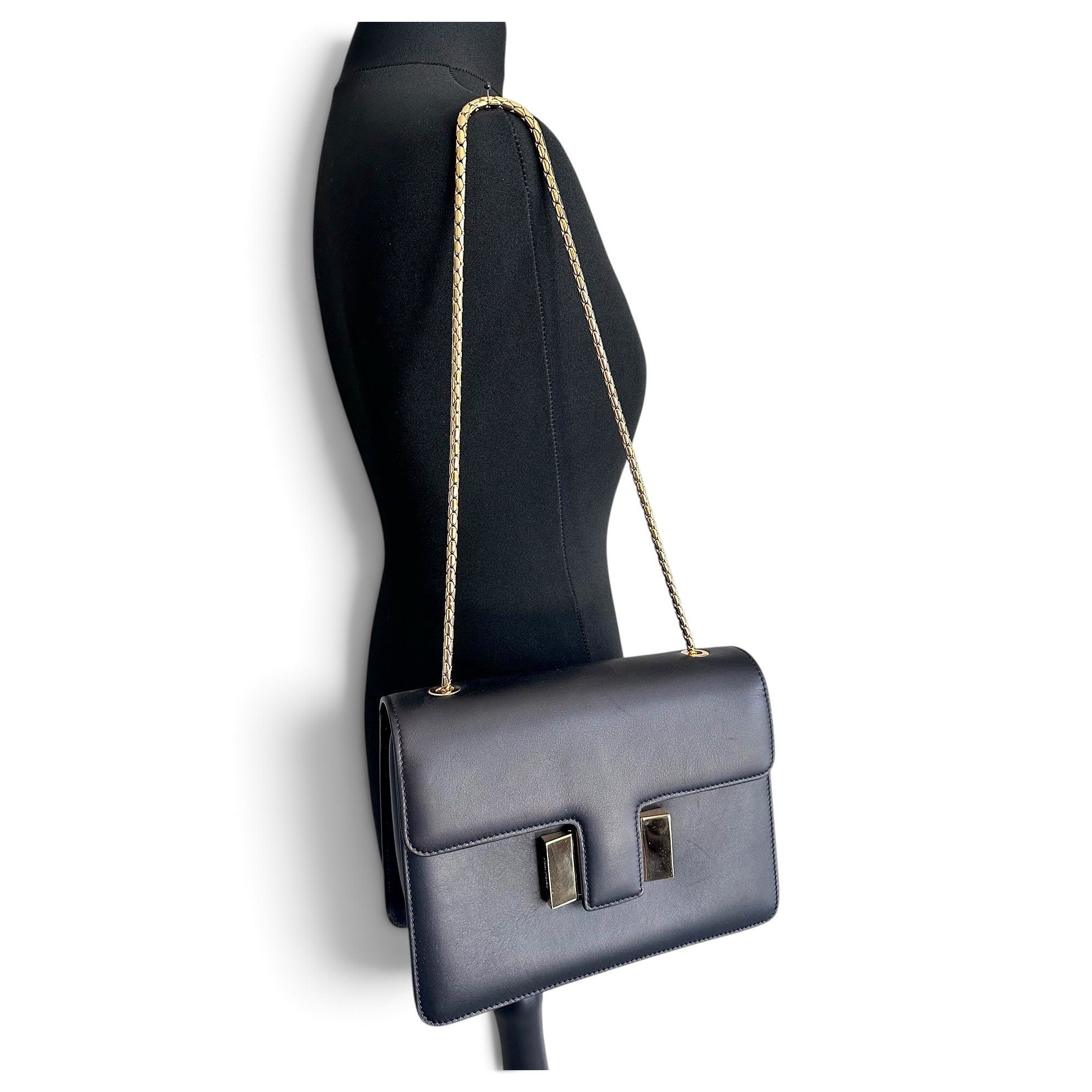 Leather handbag