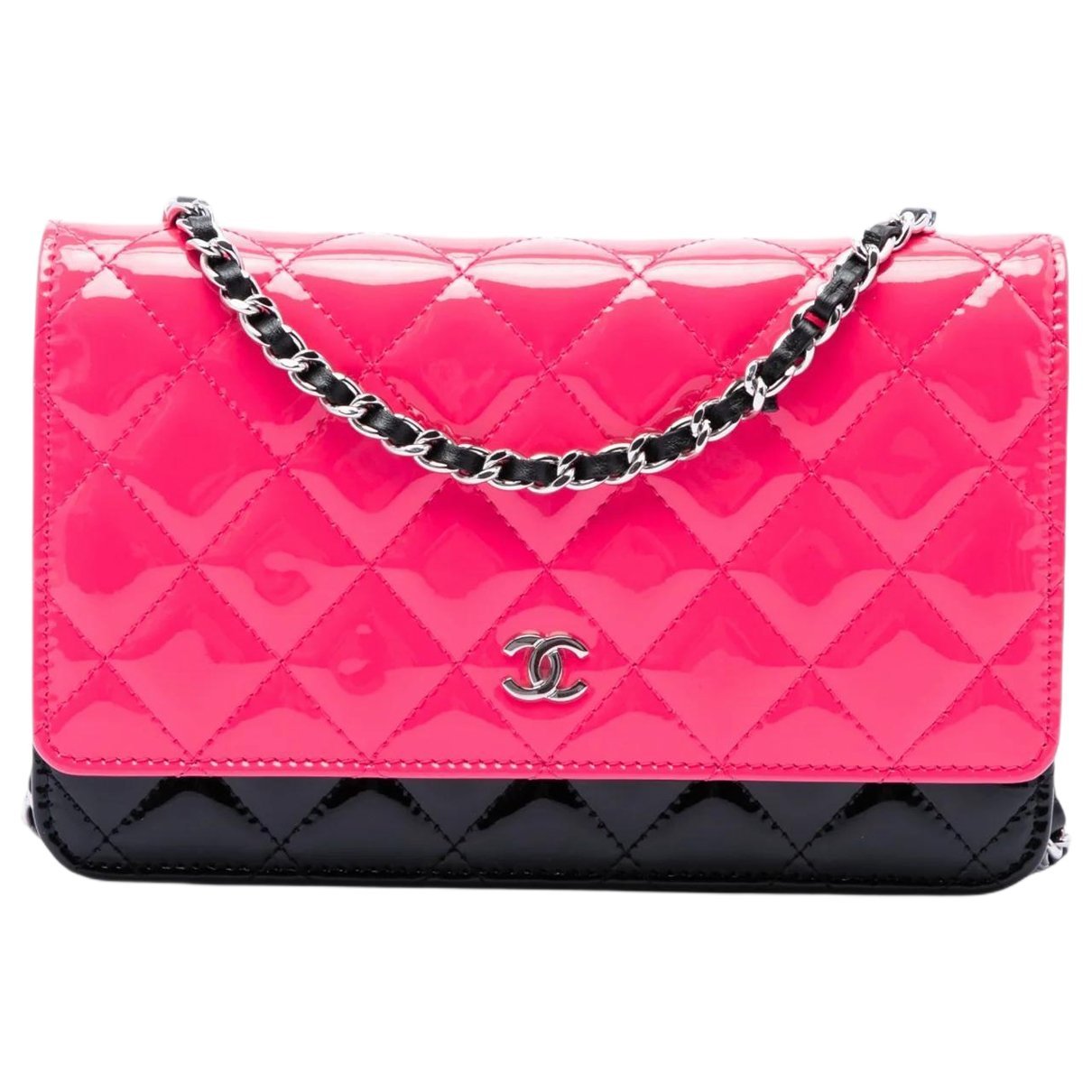 Wallet On Chain leather crossbody bag