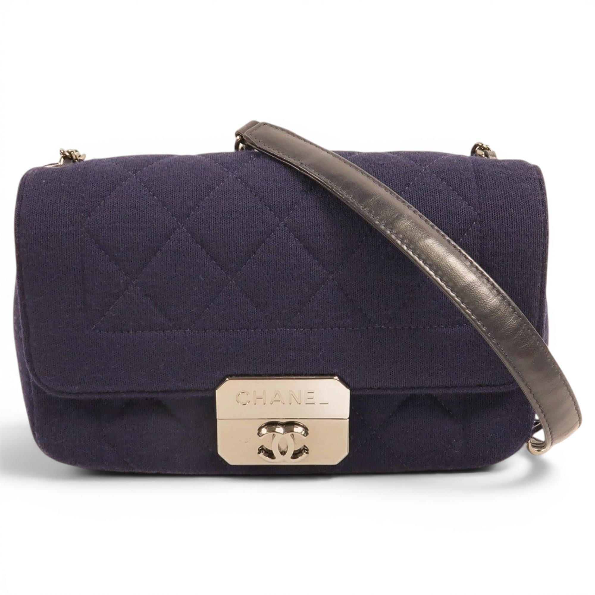Wallet On Chain Chanel 19 cloth crossbody bag