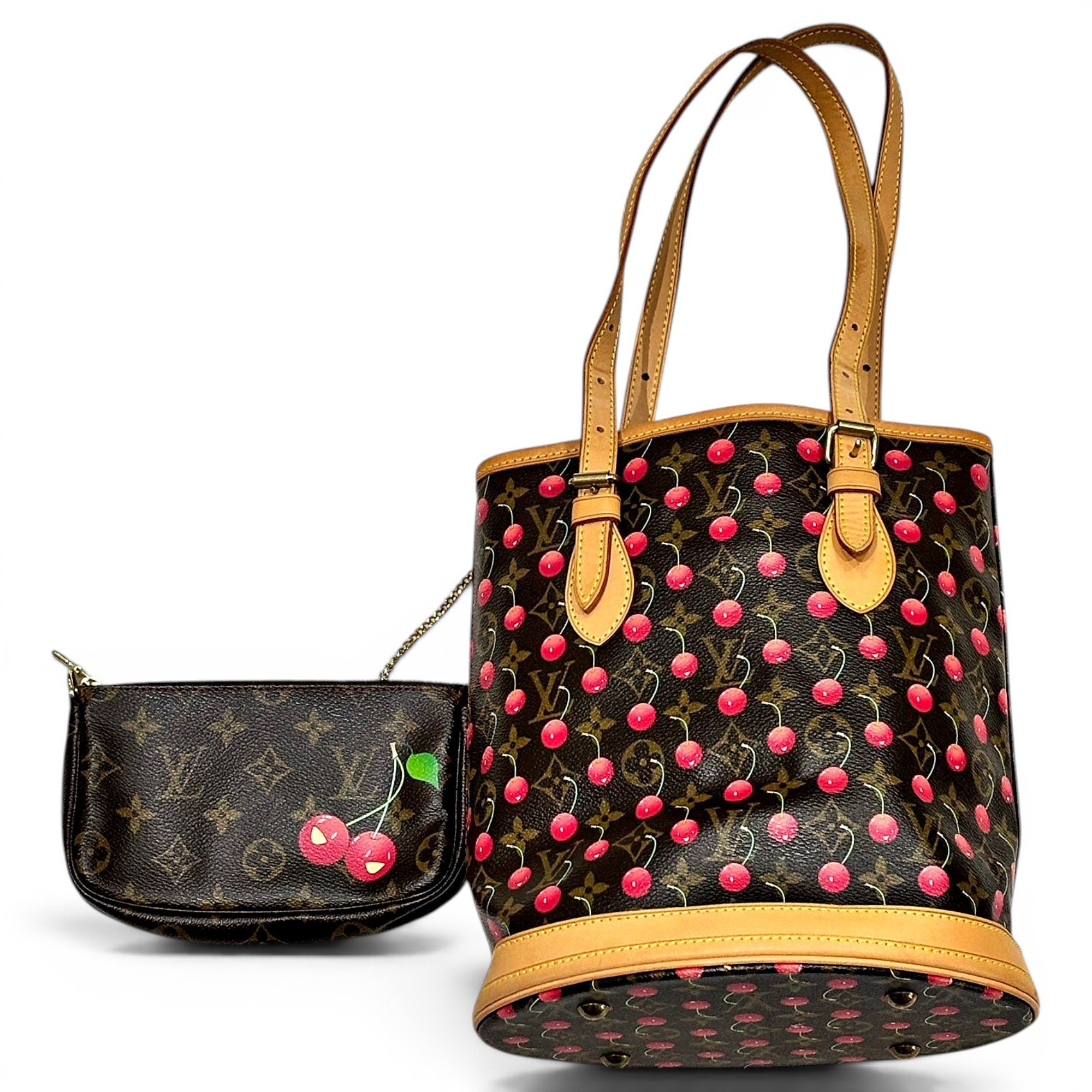 Bucket leather handbag
