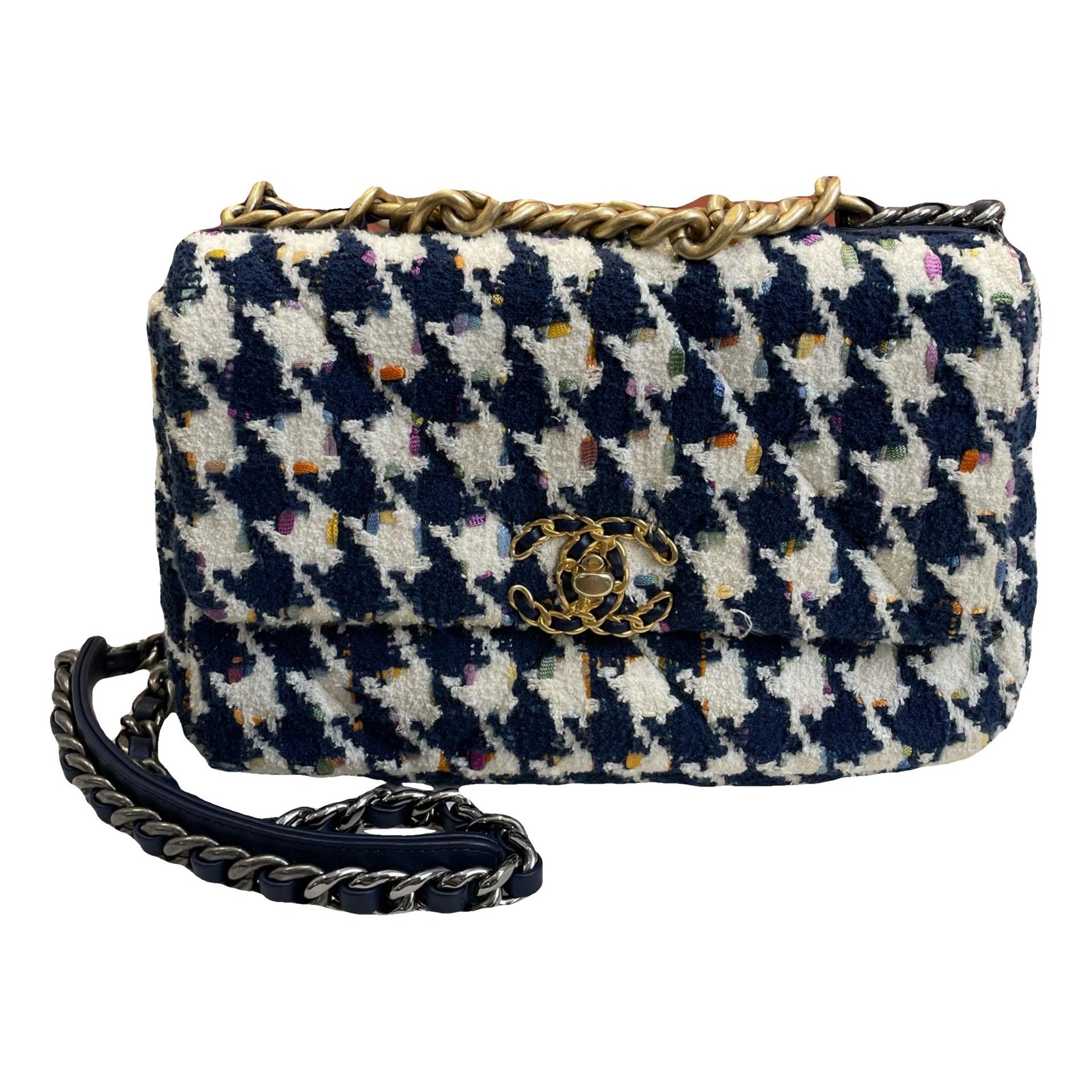 Chanel 19 tweed handbag
