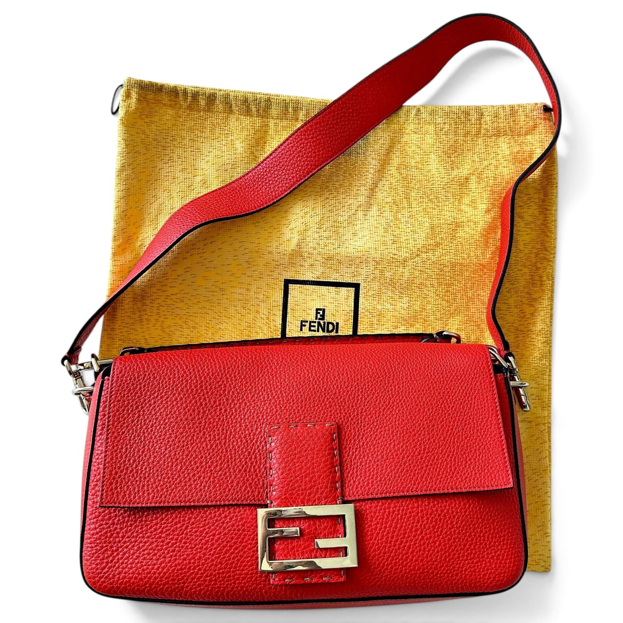 Baguette leather handbag