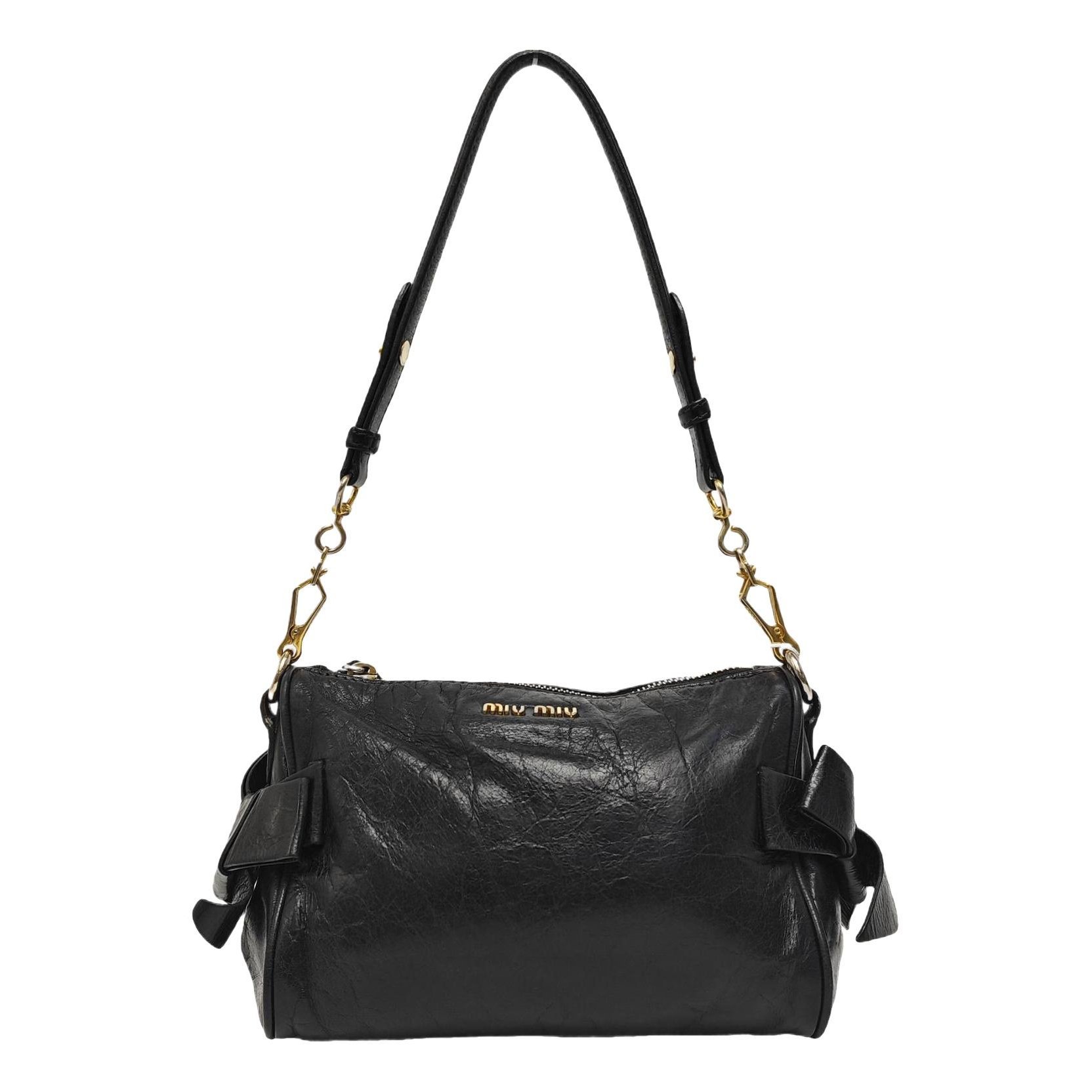 Pocket leather handbag