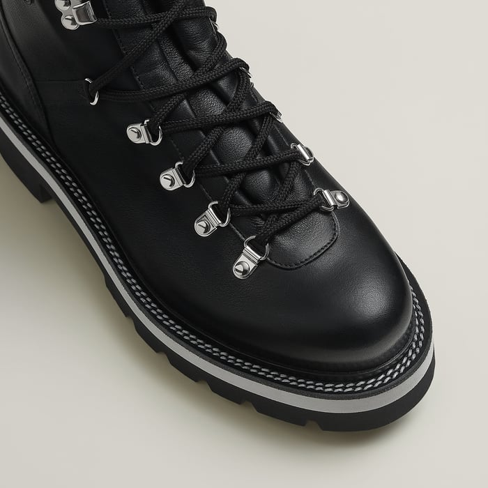 Noir Hike Ankle Boot
