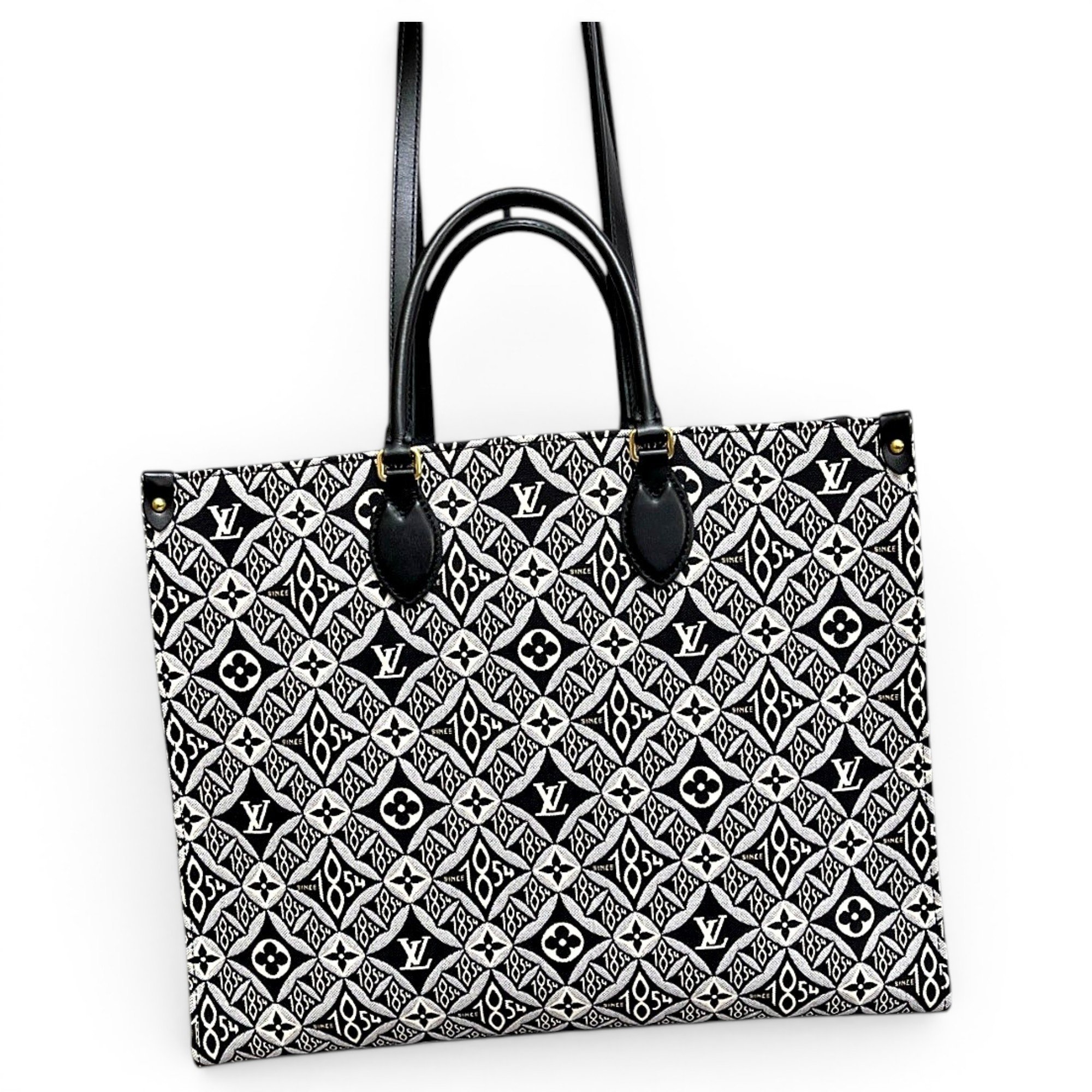 Onthego leather handbag