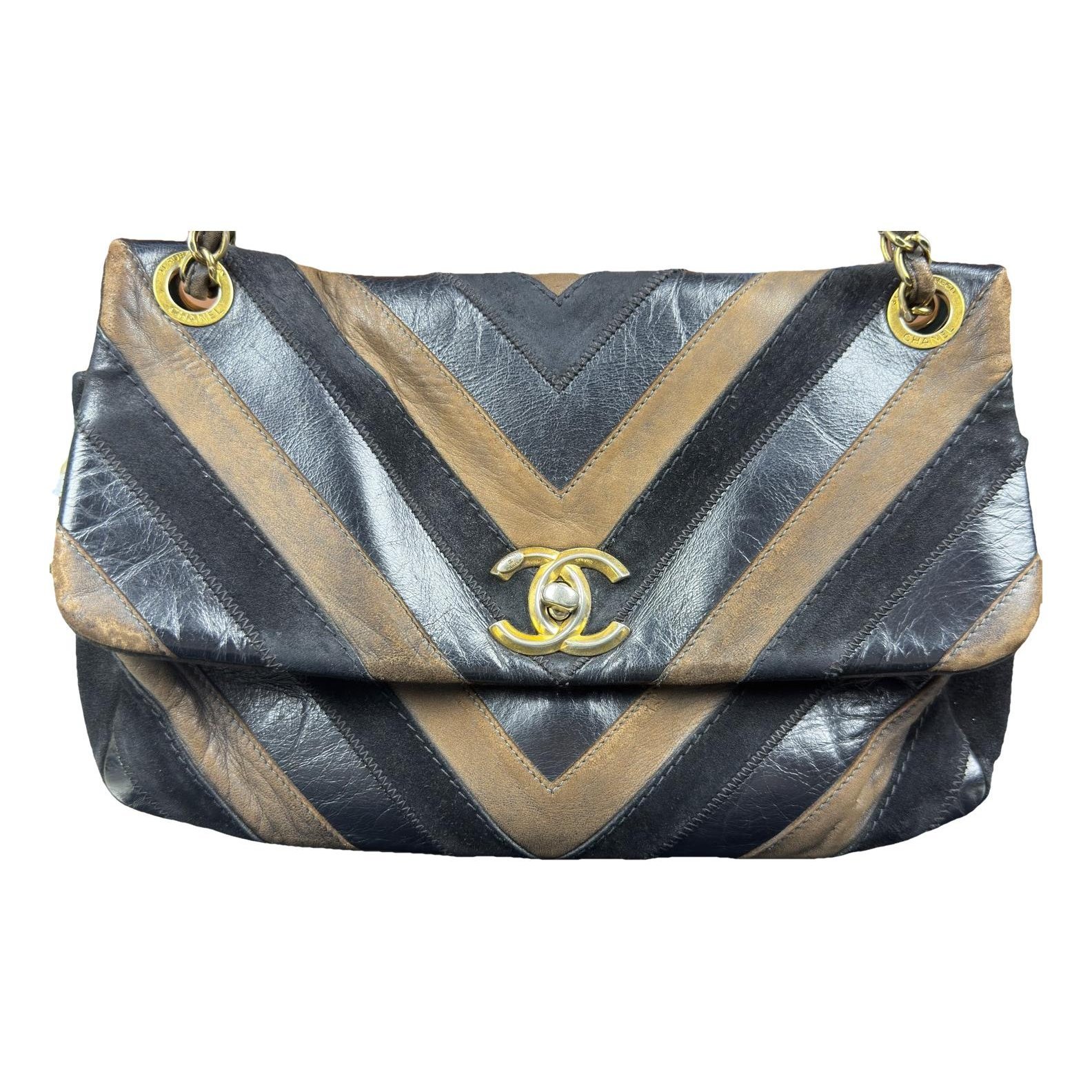 Timeless/Classique leather crossbody bag