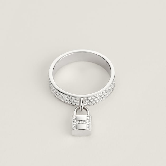 Sans Coloris Kelly Cadenas Ring, Medium Model