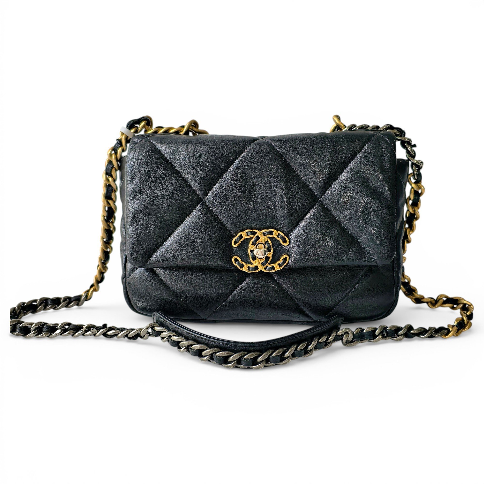 Chanel 19 leather handbag
