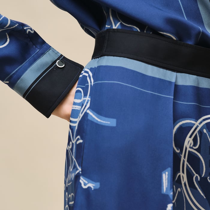Bleu Lagune "Ex-libris a Main Levee" Short Pants