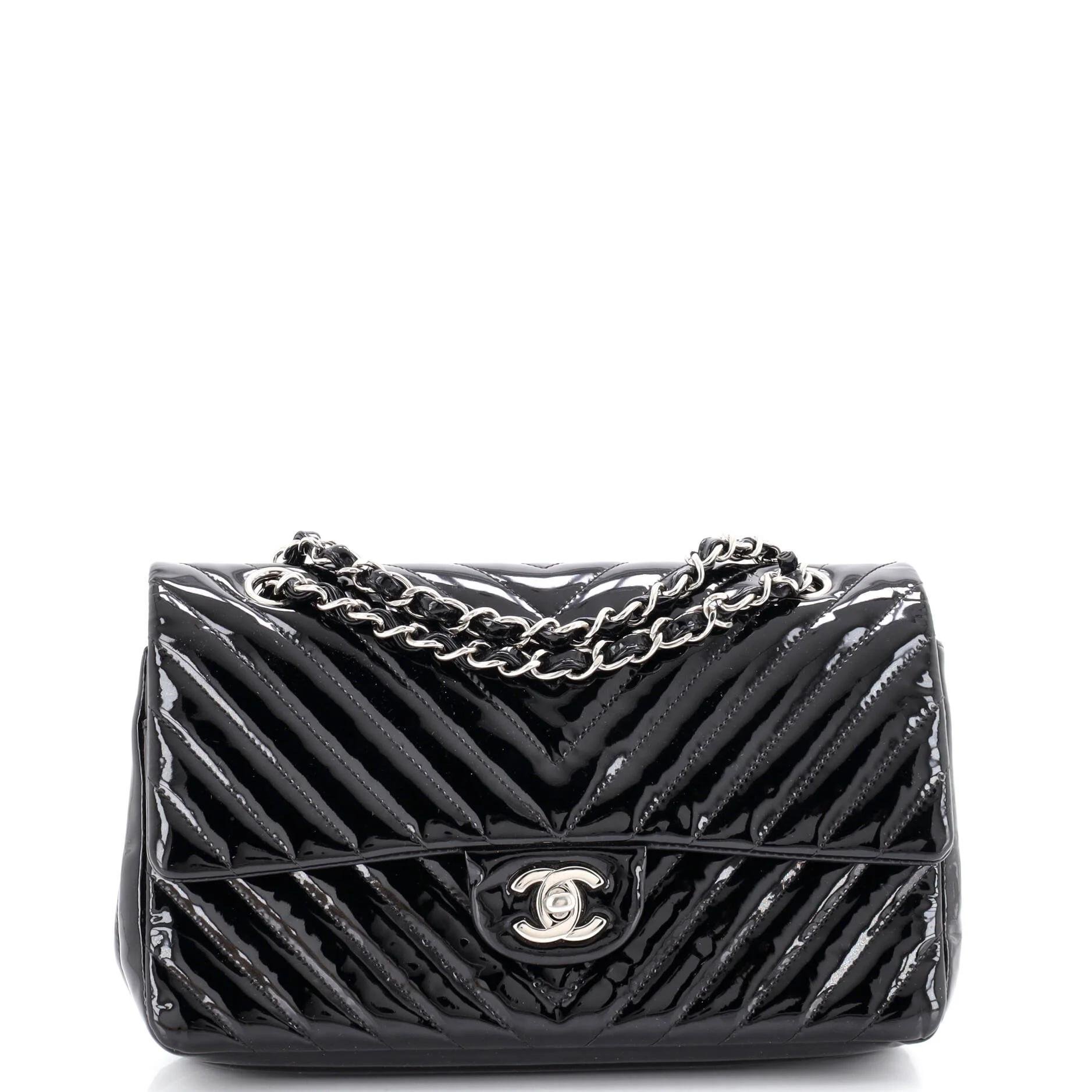 Timeless/Classique patent leather handbag