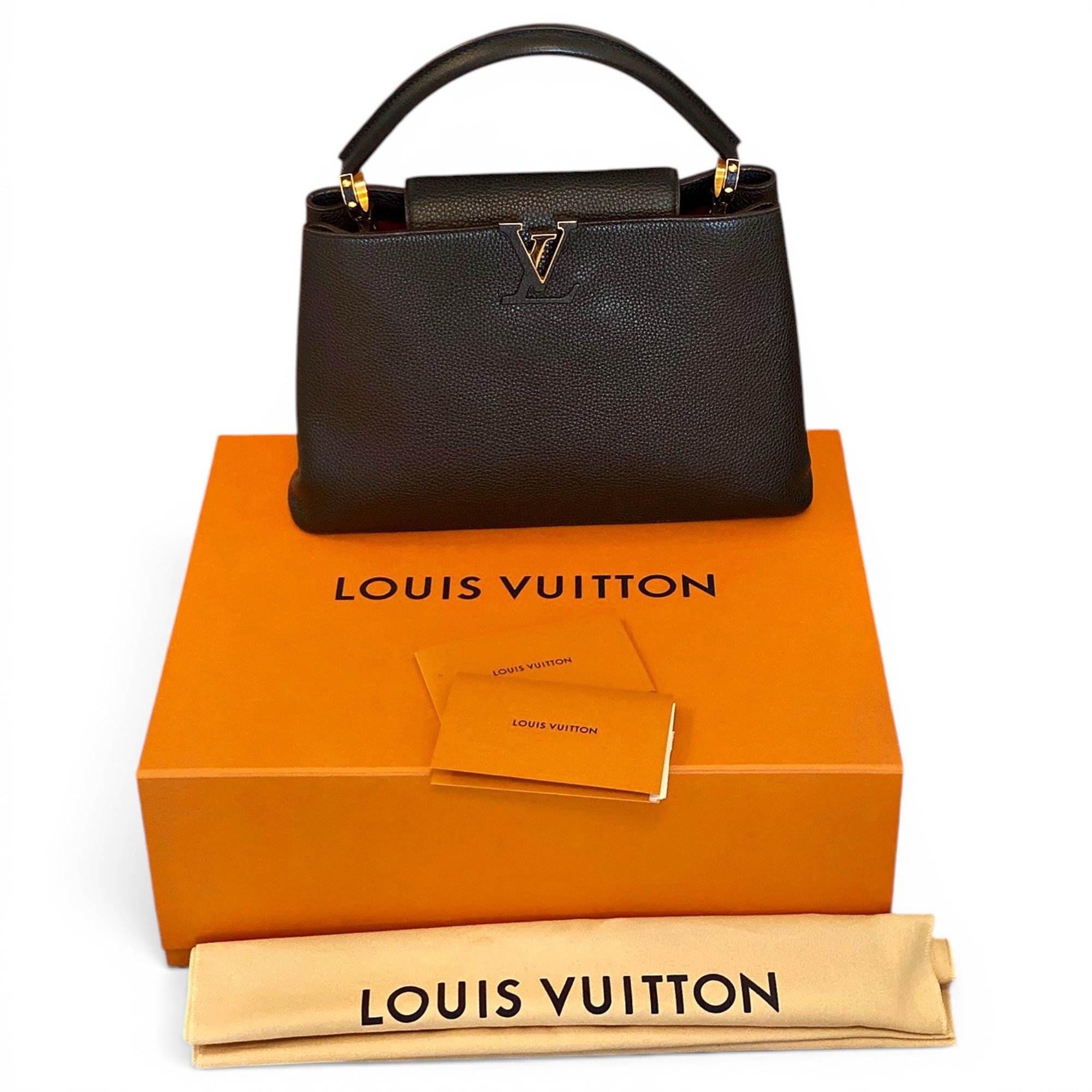 Capucines leather handbag