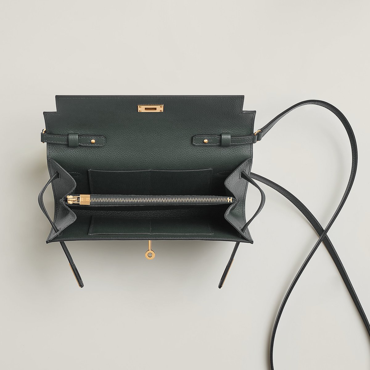 Vert Mangrove Kelly Classique to Go Wallet