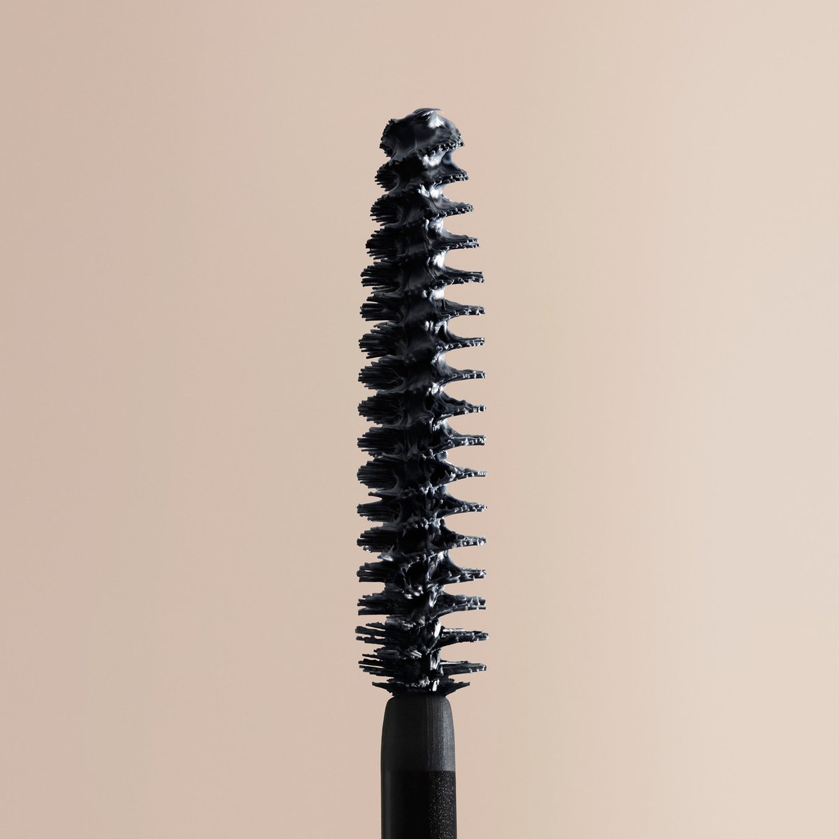01 – Noir Fusain Revitalizing Care Mascara, Noir Fusain