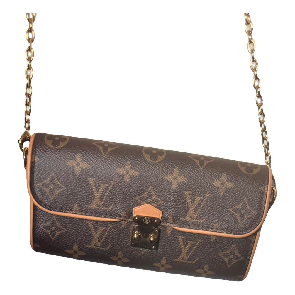 Leather clutch bag