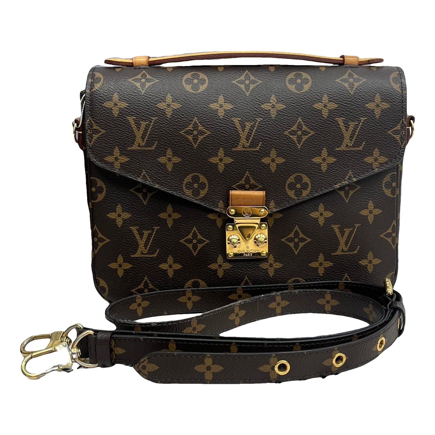 Metis leather handbag