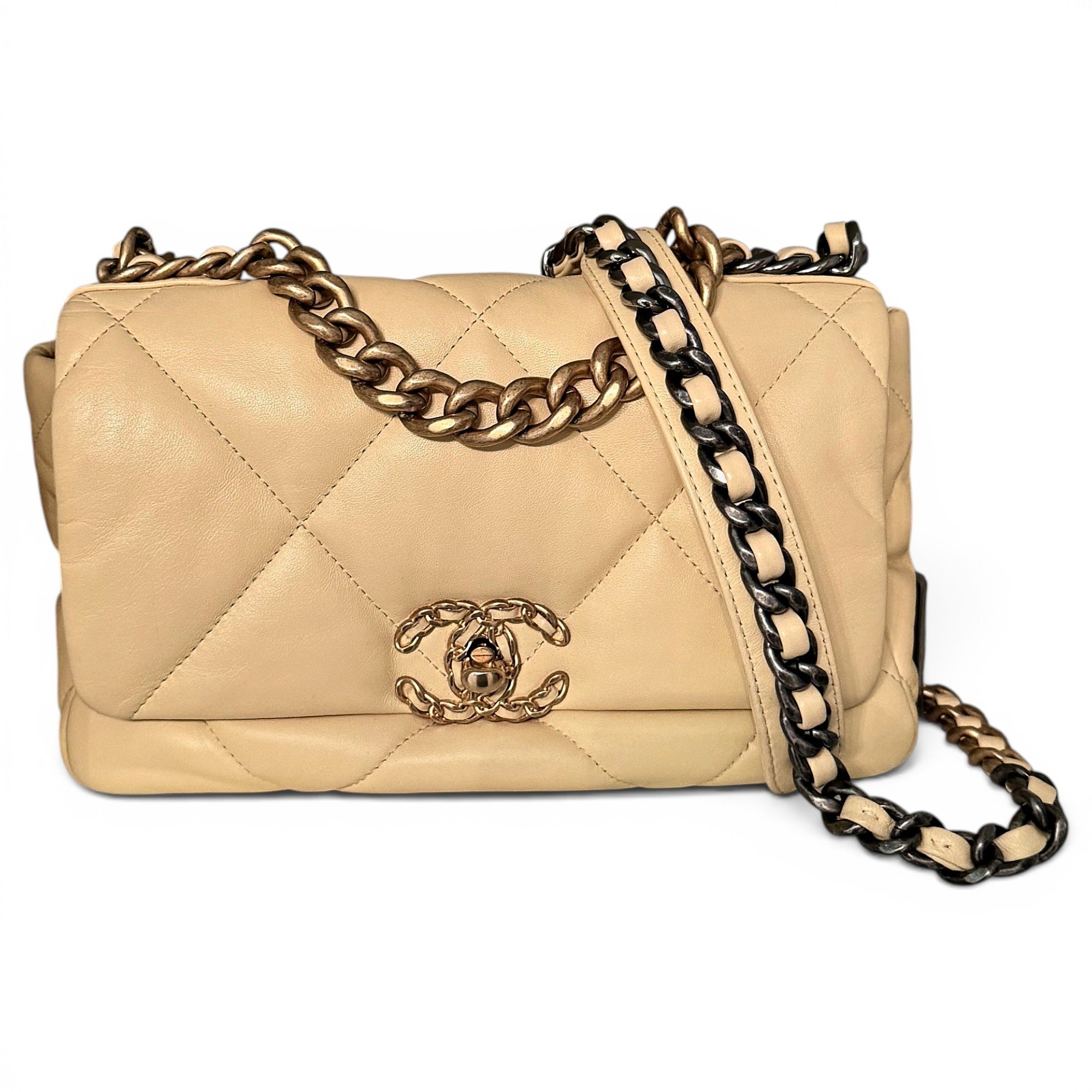 Chanel 19 leather handbag
