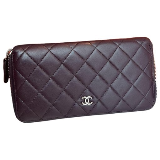 Leather clutch bag