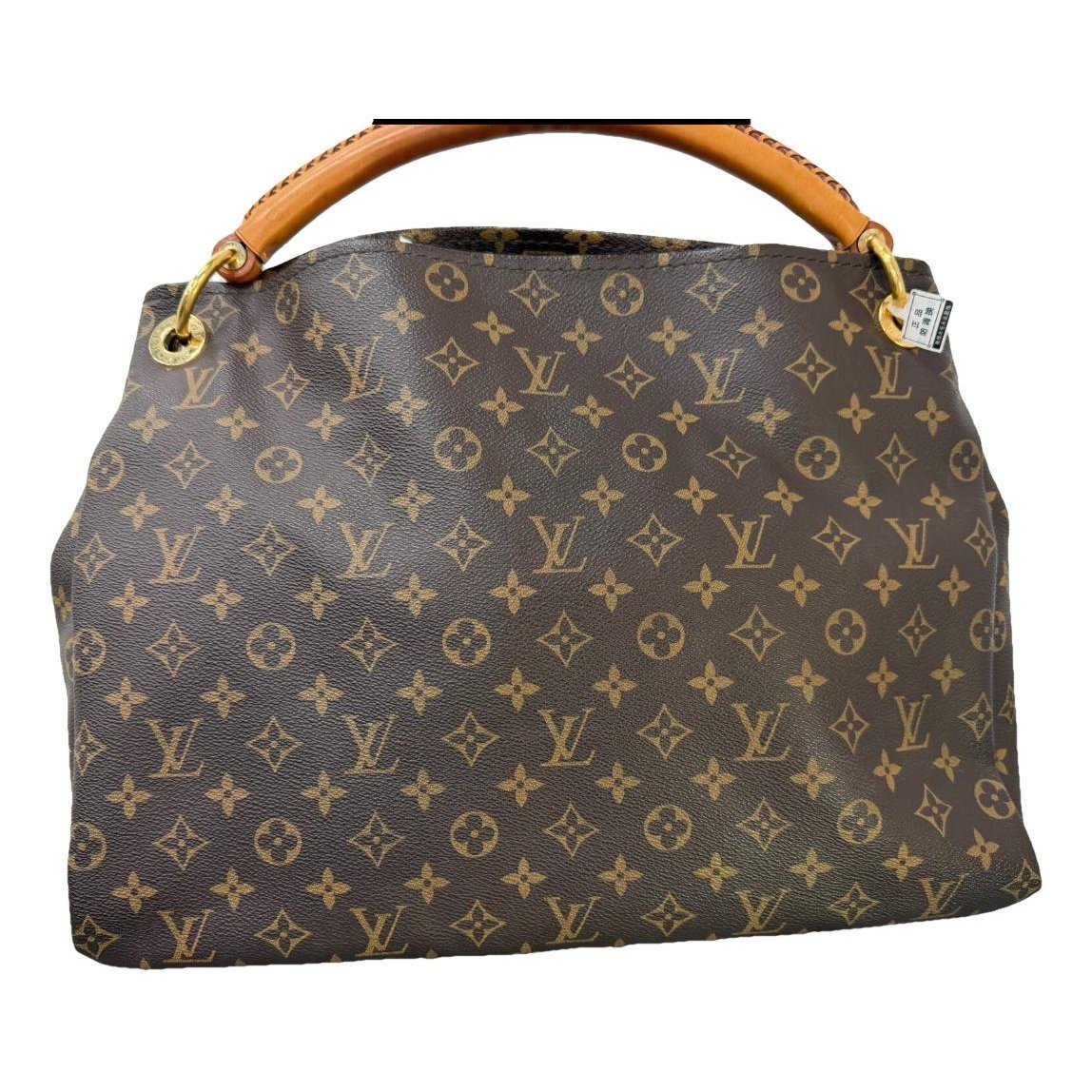 Artsy leather handbag