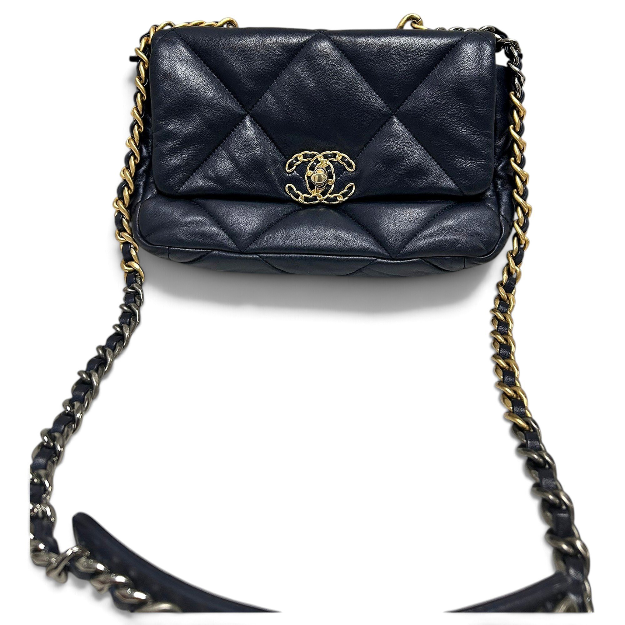 Chanel 19 leather handbag