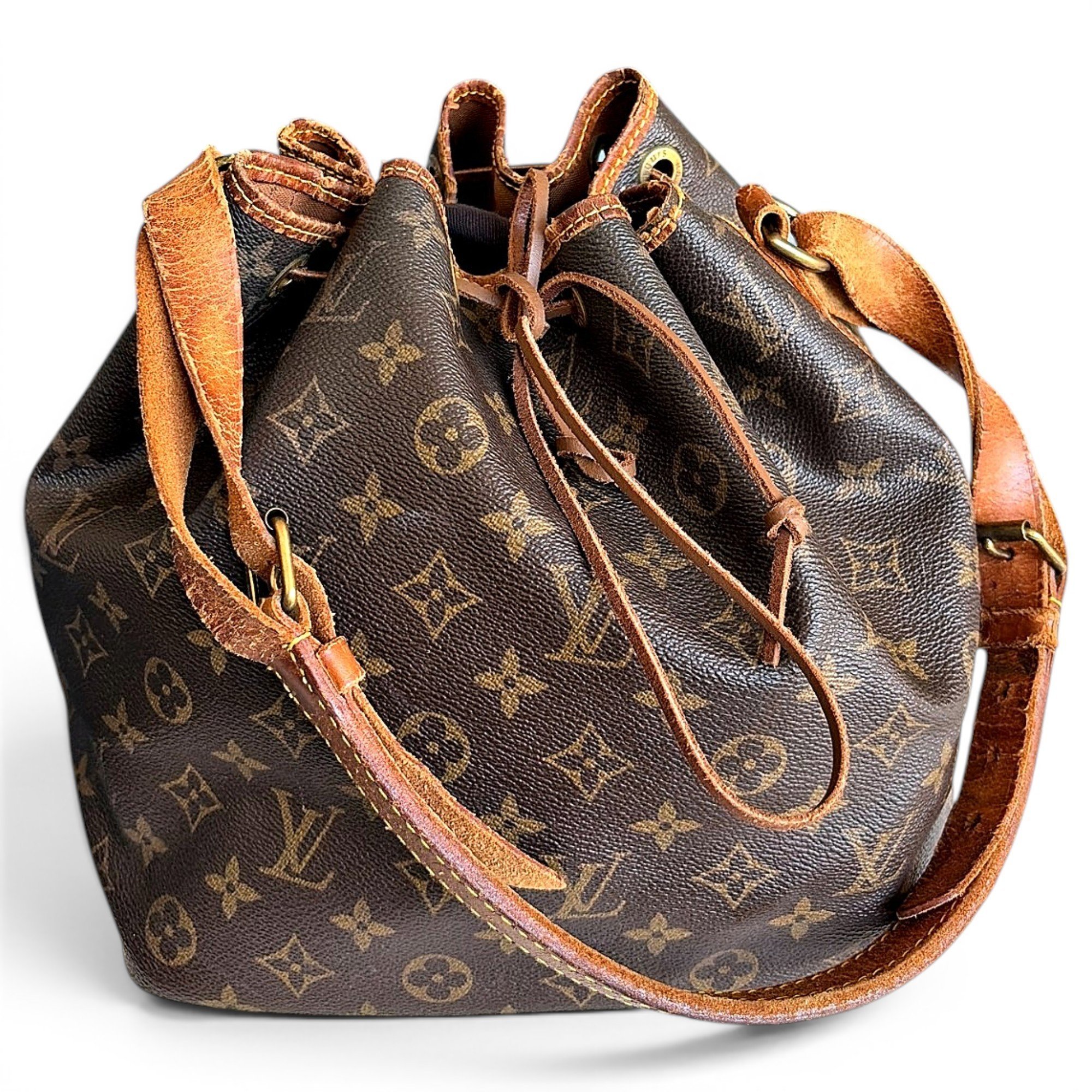Noé leather handbag