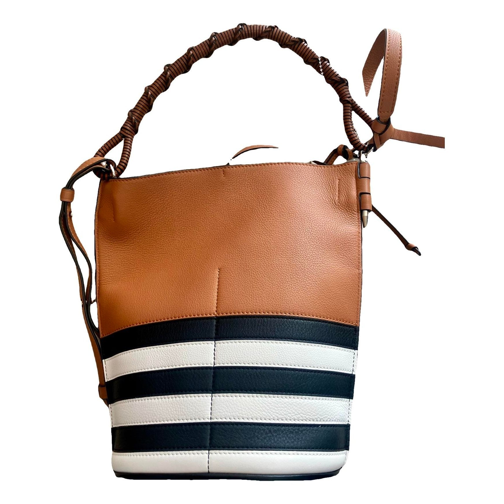 Gate Bucket leather handbag