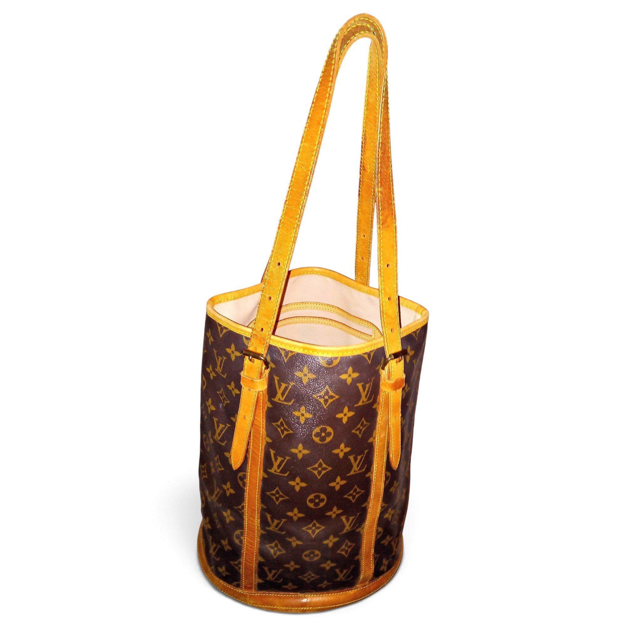 Bucket leather handbag