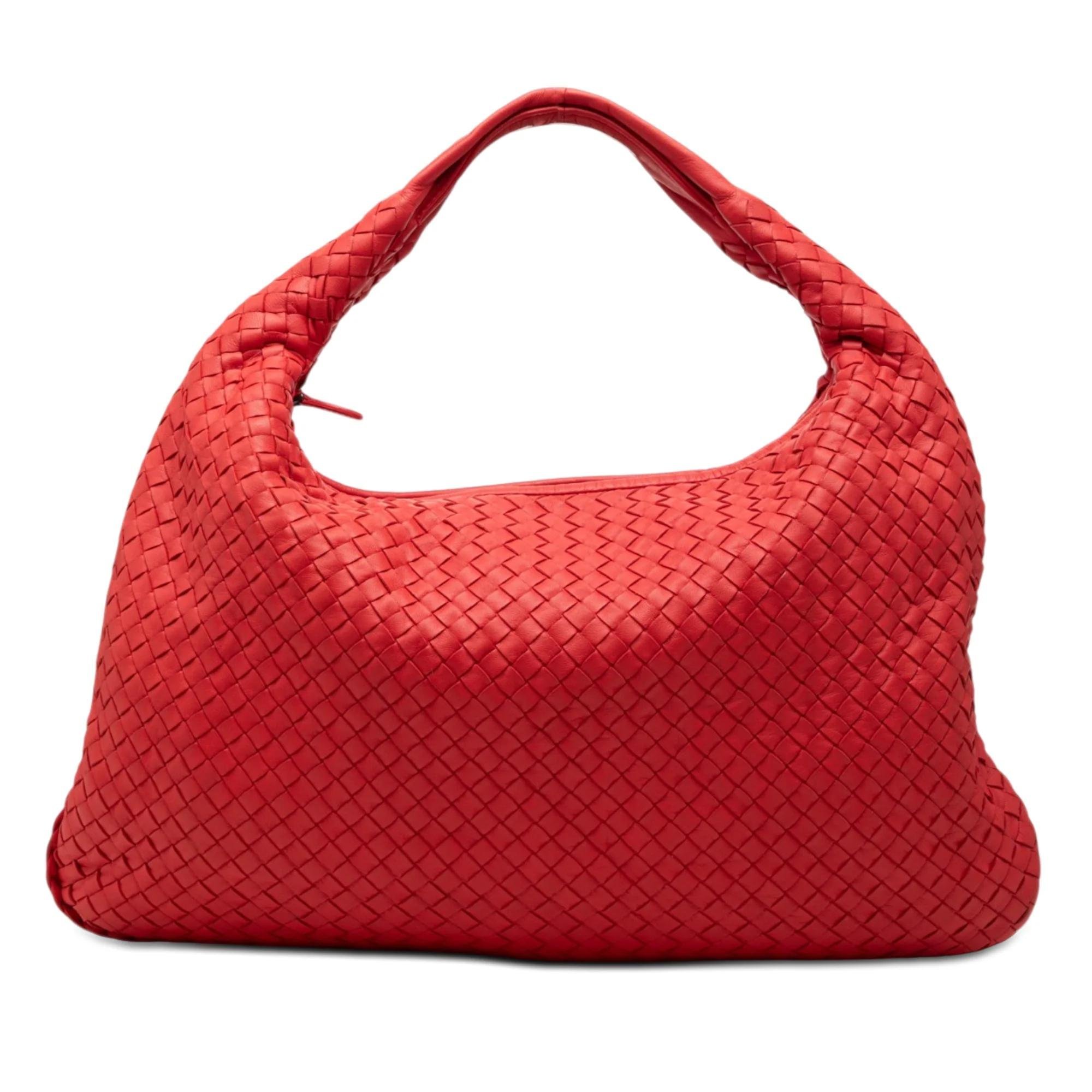 Veneta leather bag