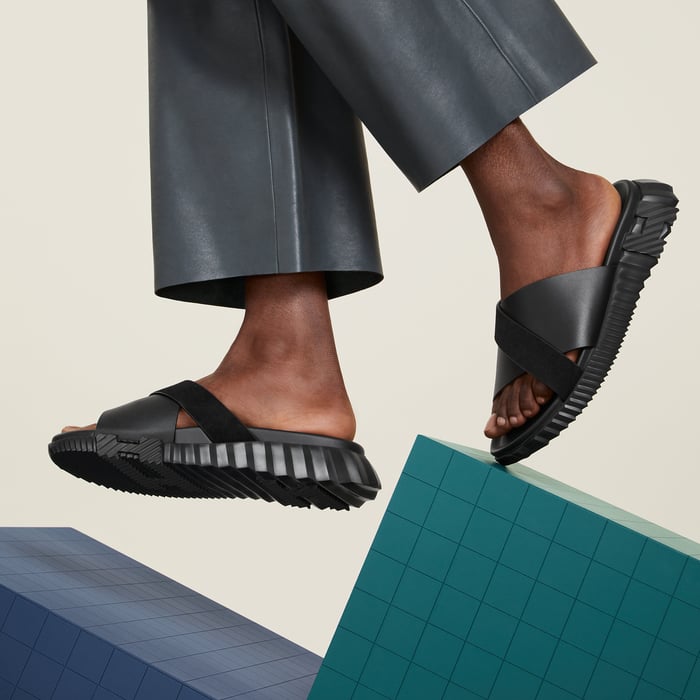 Noir Infra Sandal