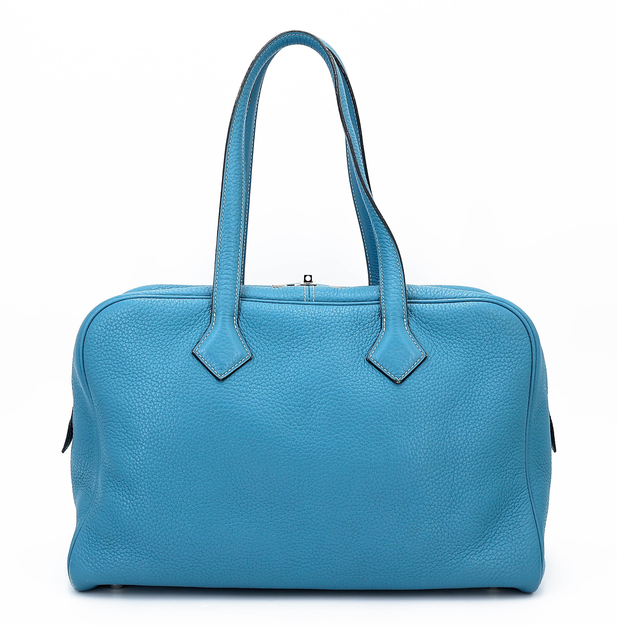 Good ( Rank AB) HERMÈS Victoria 35 Bleu Jean (75) Clemence Palladium hardware Square R (2014)