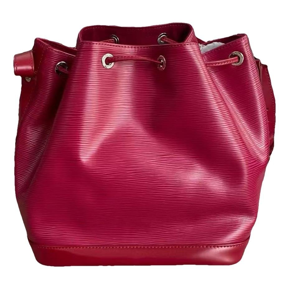 Noé leather handbag