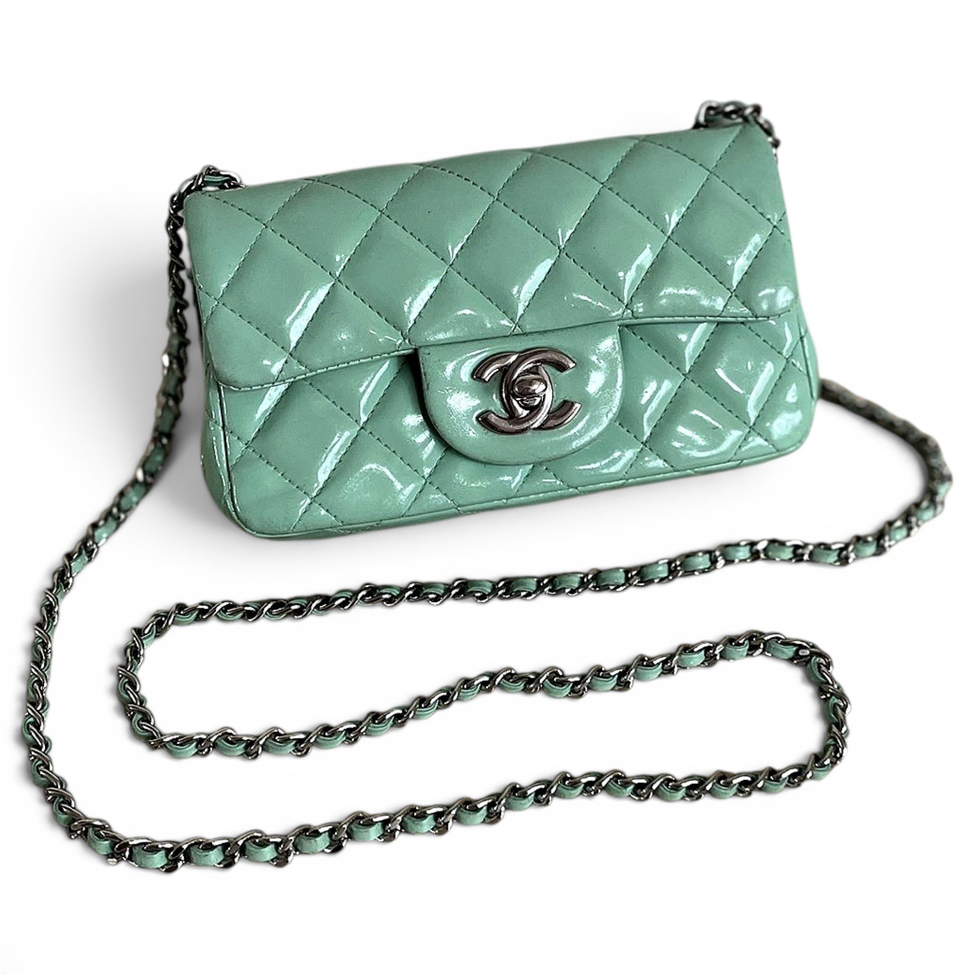 Timeless/Classique patent leather crossbody bag