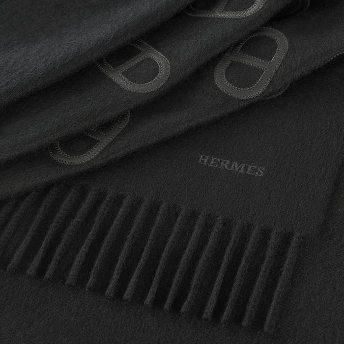Noir Jete De Maillons Muffler