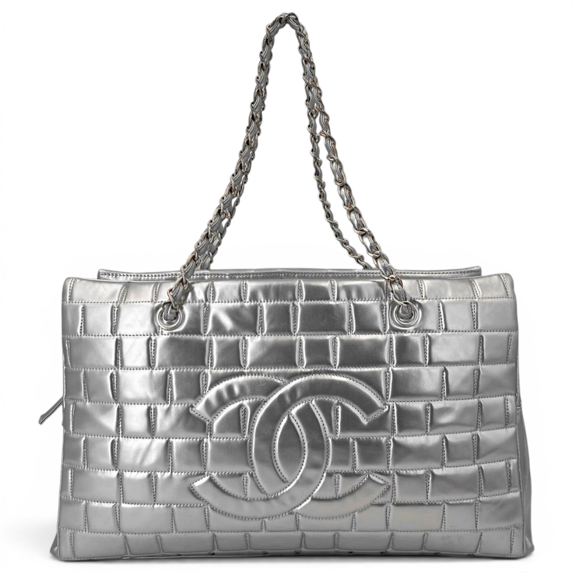 Leather tote