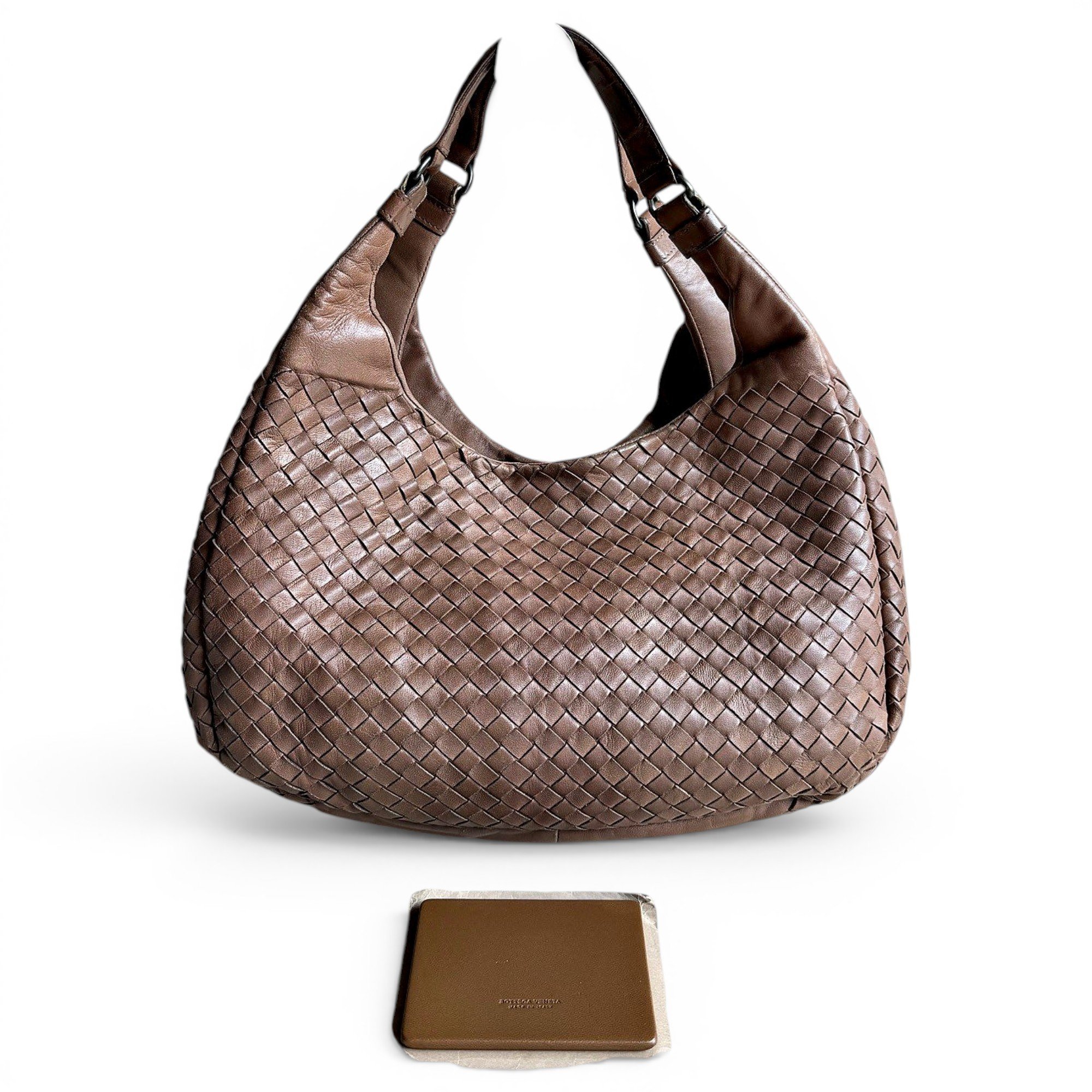 Veneta leather handbag