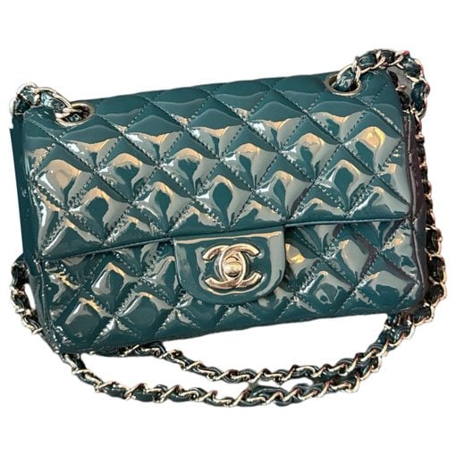 Timeless/Classique patent leather handbag
