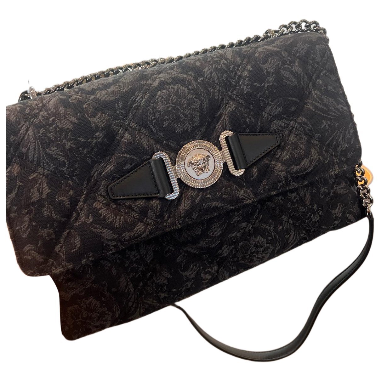 Virtus cloth handbag