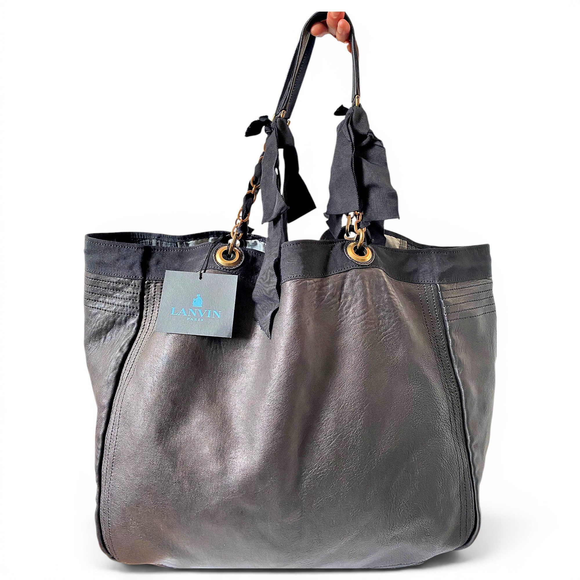 Leather tote