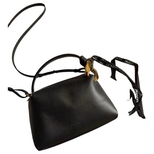 Chain leather handbag
