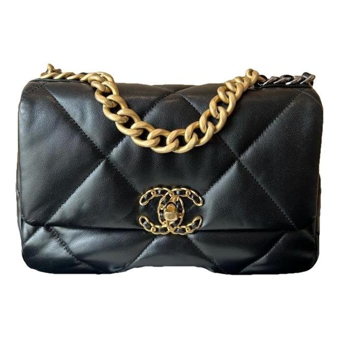 Chanel 19 leather crossbody bag