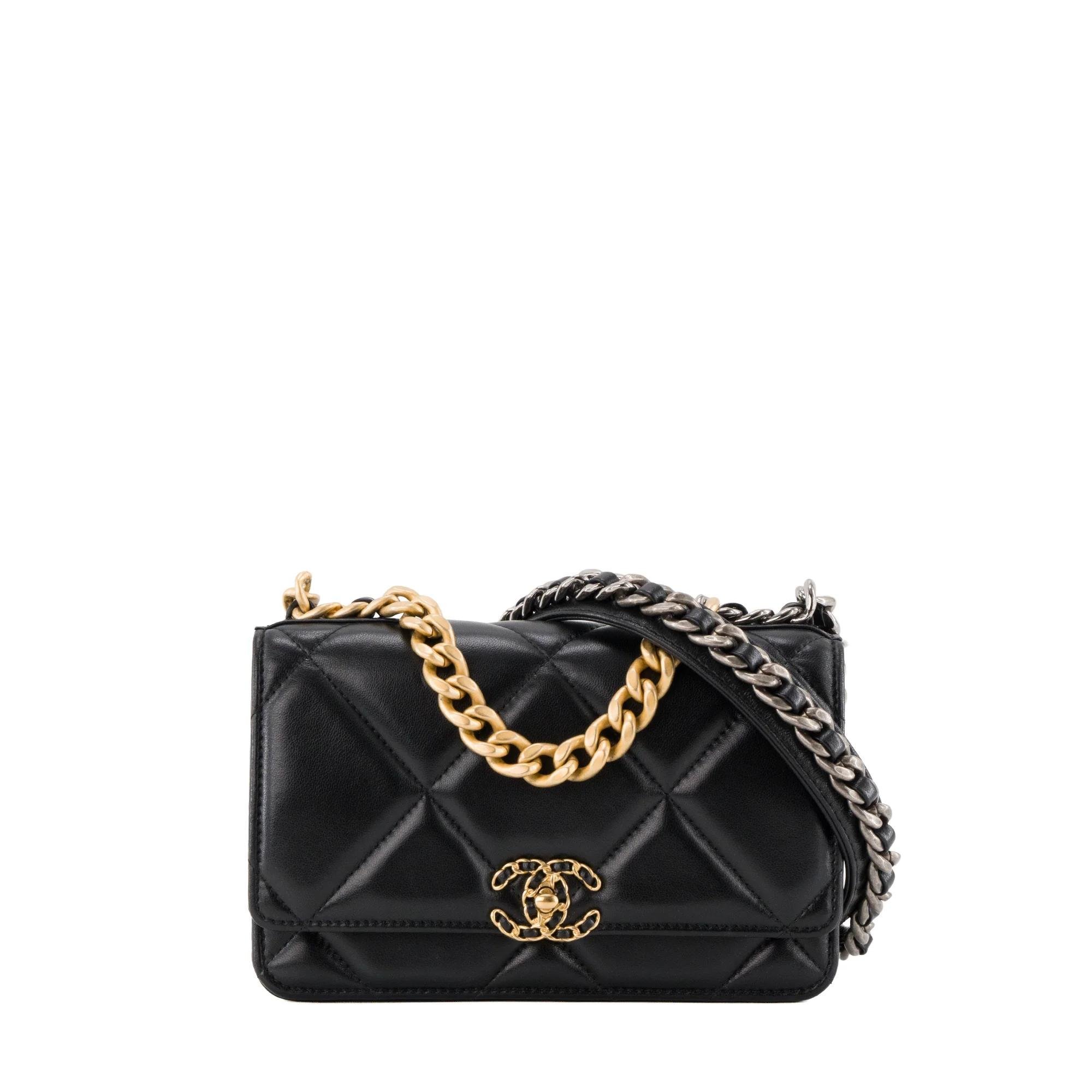 Wallet On Chain Chanel 19 leather bag