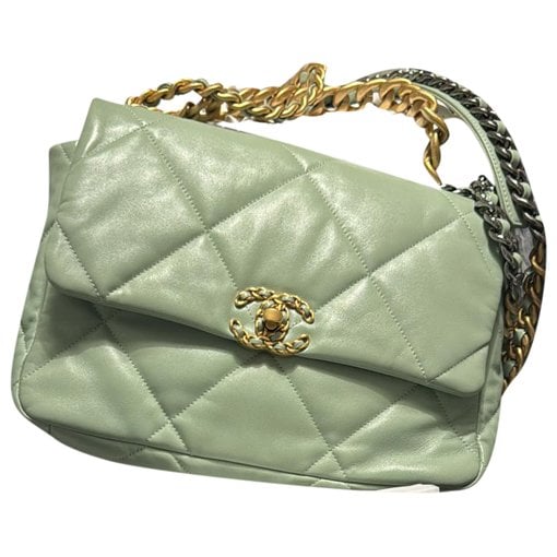 Chanel 19 leather handbag