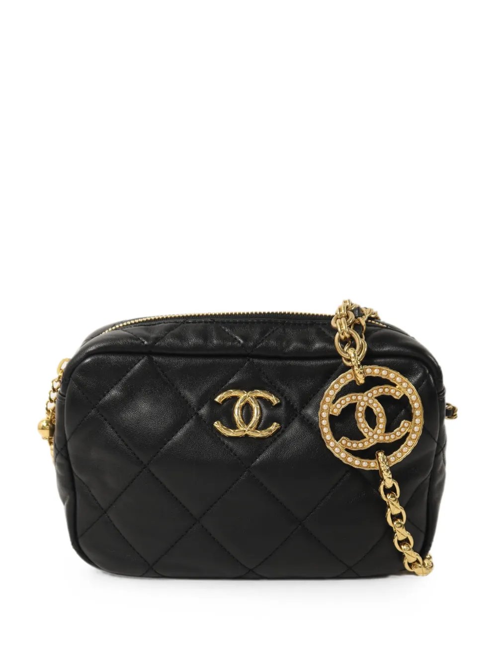 CC quilted shoulder bag