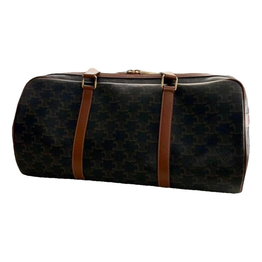 Leather travel bag