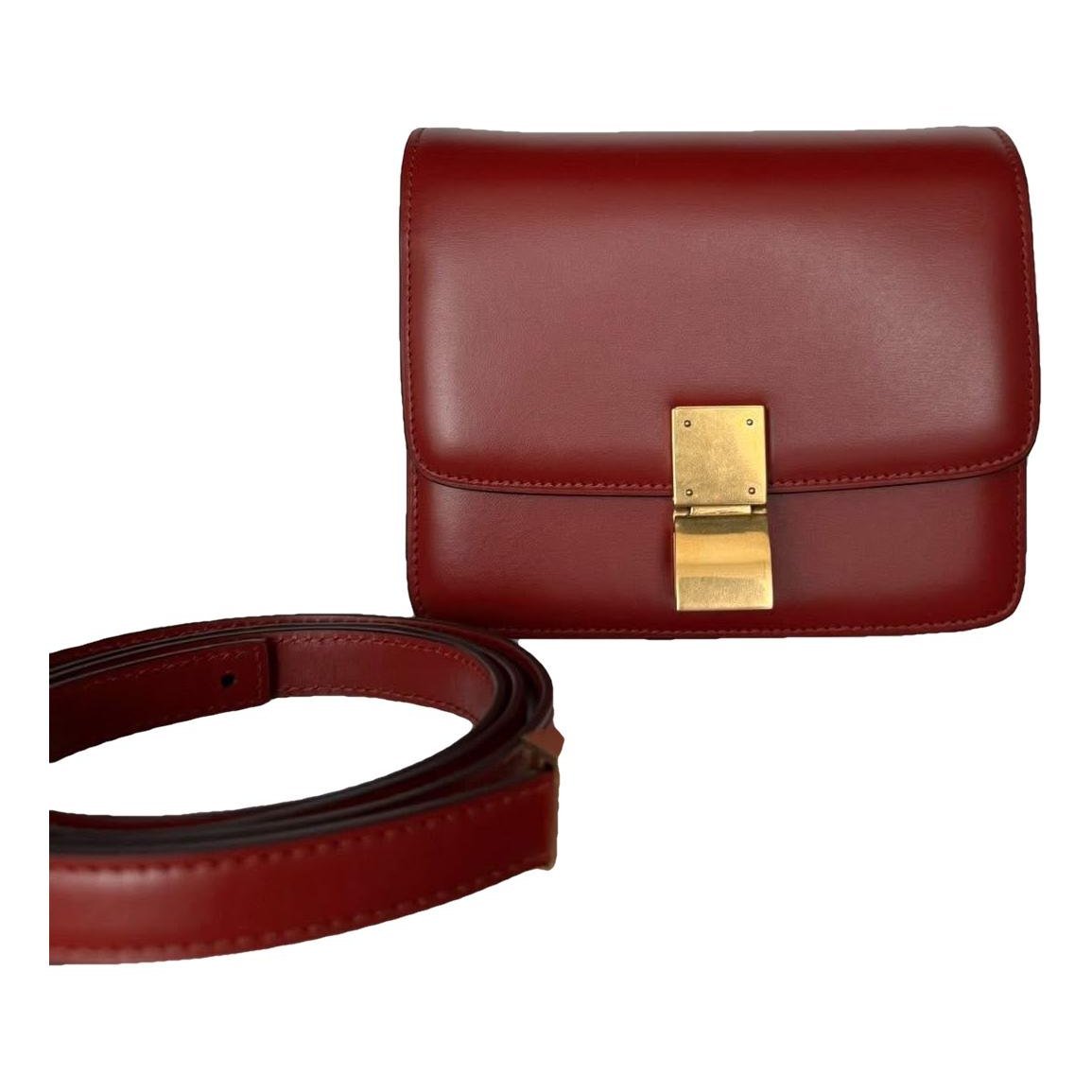 Classic leather crossbody bag