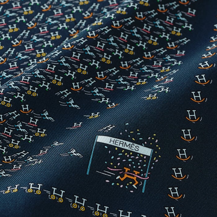 H En Mouvement Pocket Square 45